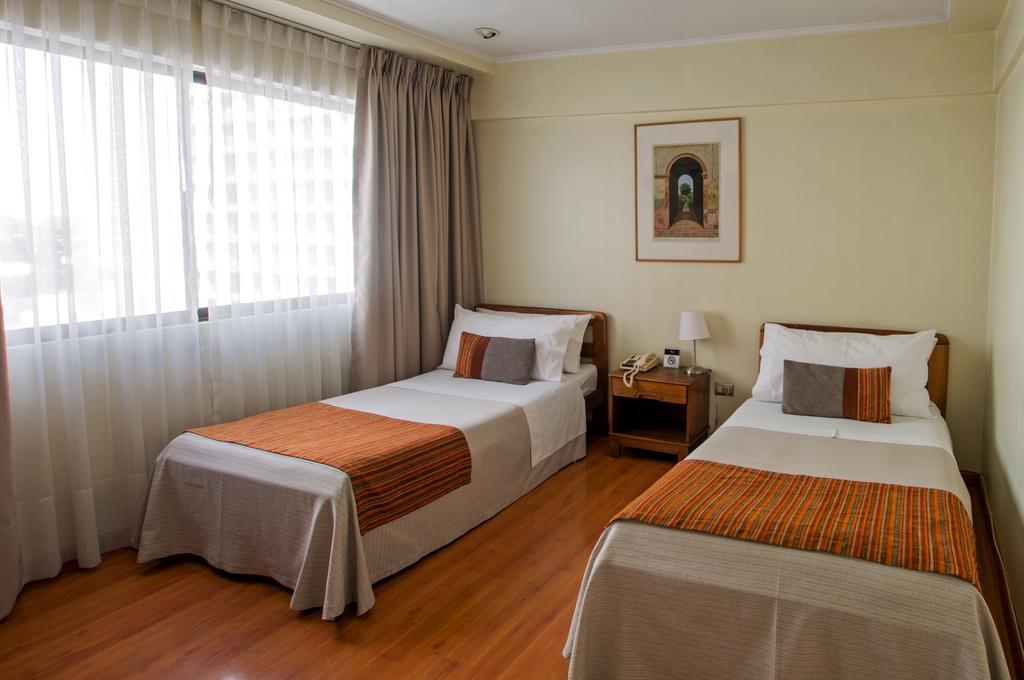 Hotel Dacarlo Сантьяго Екстер'єр фото