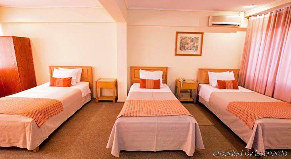 Hotel Dacarlo Сантьяго Екстер'єр фото
